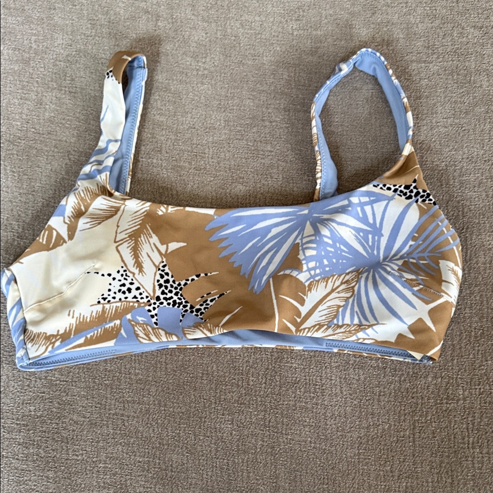 NWT Aerie Tropical Print Bikini Top in Blue and Tan